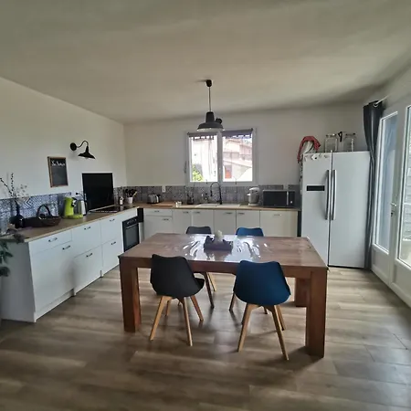 Prázdninový dům Maison 120 M2 , 4 ,6-8 Personnes Bouleternere