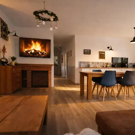 Hébergement de vacances Maison 120 M2 , 4 ,6-8 Personnes *