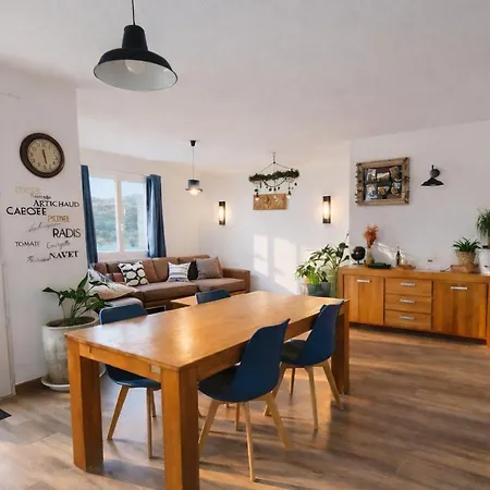 Holiday home Maison 120 M2 , 4 Chambres ,6-8 Pers 