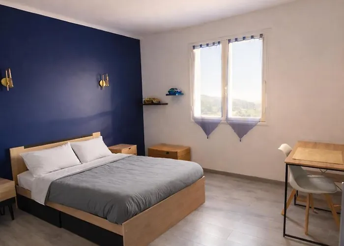 Maison 120 M2 , 4 Chambres ,6-8 Pers 