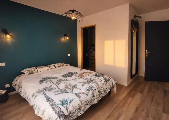 Maison 120 M2 , 4 Chambres ,6-8 Pers 
